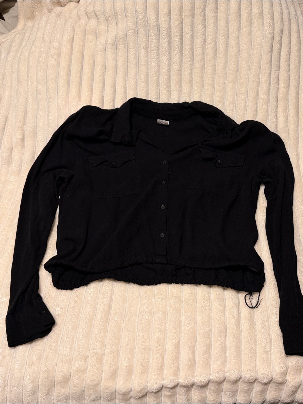 🔴 NO BOUNDARIES Black Button-Up Crop Shirt